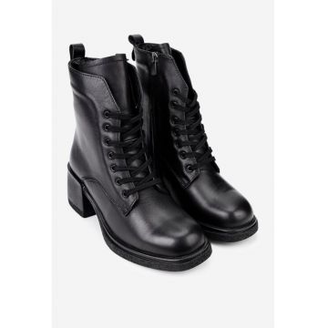 Botine negre din piele cu siret