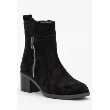 Botine negre din piele intoarsa cu fermoar decorativ